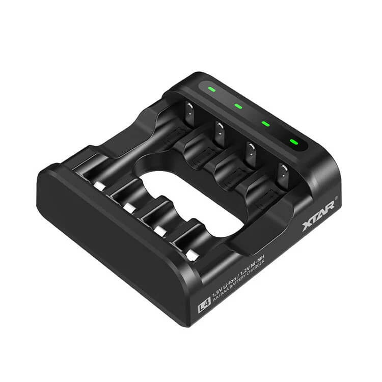 Cargador inteligente Xtar L4 – 4 ranuras AA/AAA Li-ion 1.5V y Ni-MH 1.2V con USB-C